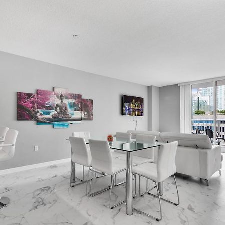 The Club At Brickell Bay Luxury Suites Miami Exterior photo